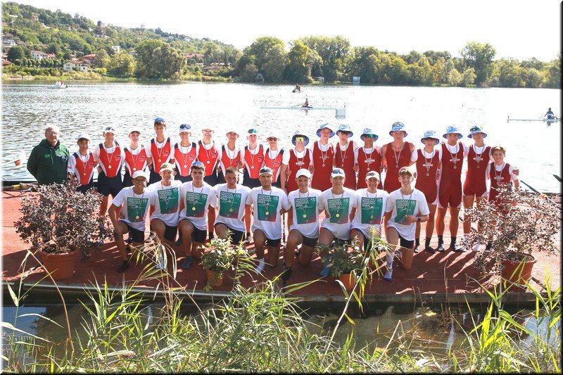 Il bronzo per la Canottieri San Cristoforo con l’otto di Simone Teobaldo, Nicolò Colombo, Alessandro Cerioli, Iago Silva Santos, Leonardo Mattia Re Luciani, Giovanni Camponi, Filippo Meroni, Sebastian Duca e Vittorio Bocca.