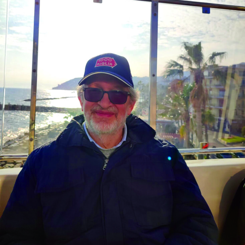 Il dottor Pierluigi Rossi, medico in pensione volontario de La Casa per la Pace.