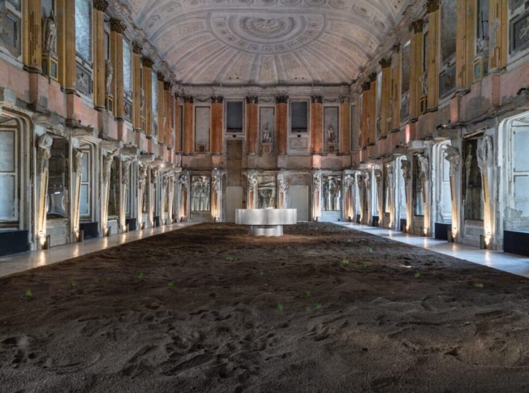 La mostra Pastorale a Palazzo Reale di Nico Vascellari: l'installazione nella Sala delle Cariatidi.