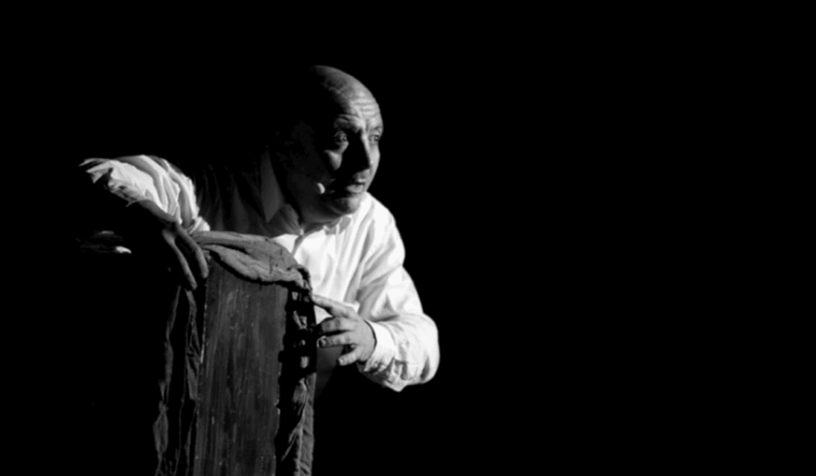 L'attore Carlo Pastori.