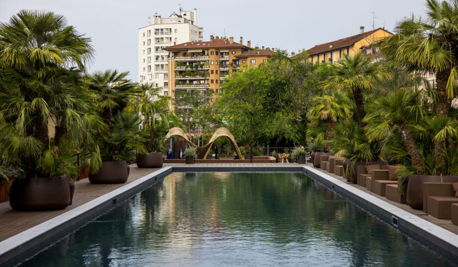 L'area della vasca e del verde del Social Hub di Porta Genova