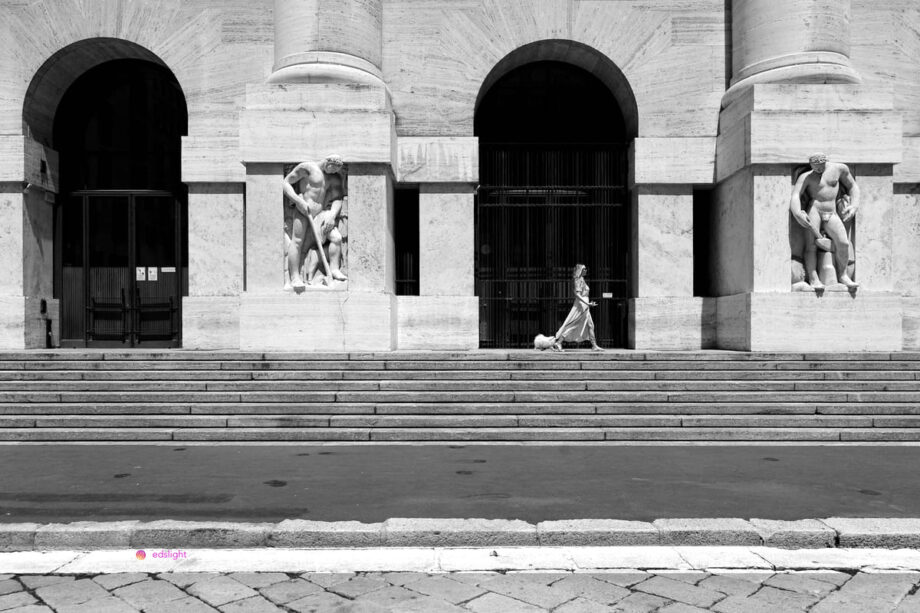 Enrico De Santis. Palazzo della Borsa, Milano.