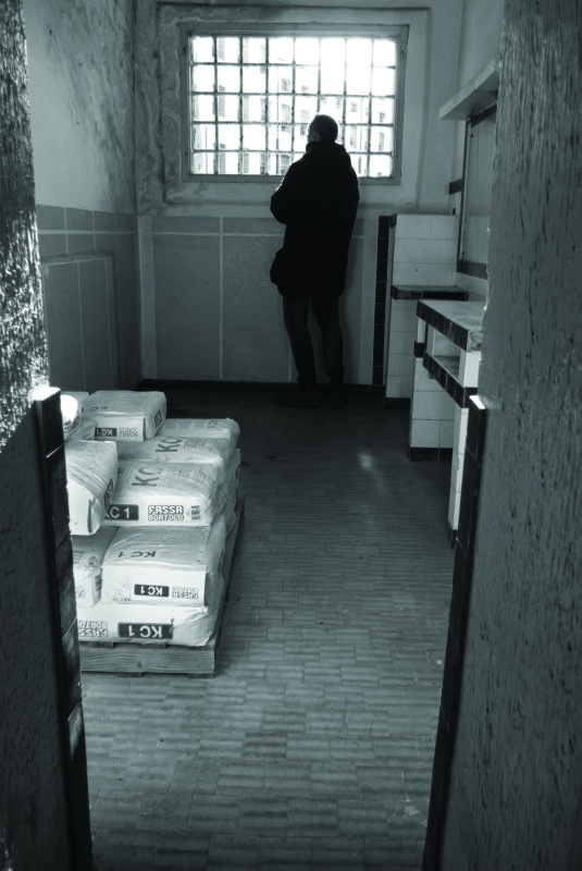 Ritratti dal Carcere, scattate nelle case di reclusione di Opera e San Vittore. Foto di Marina Lazzati.