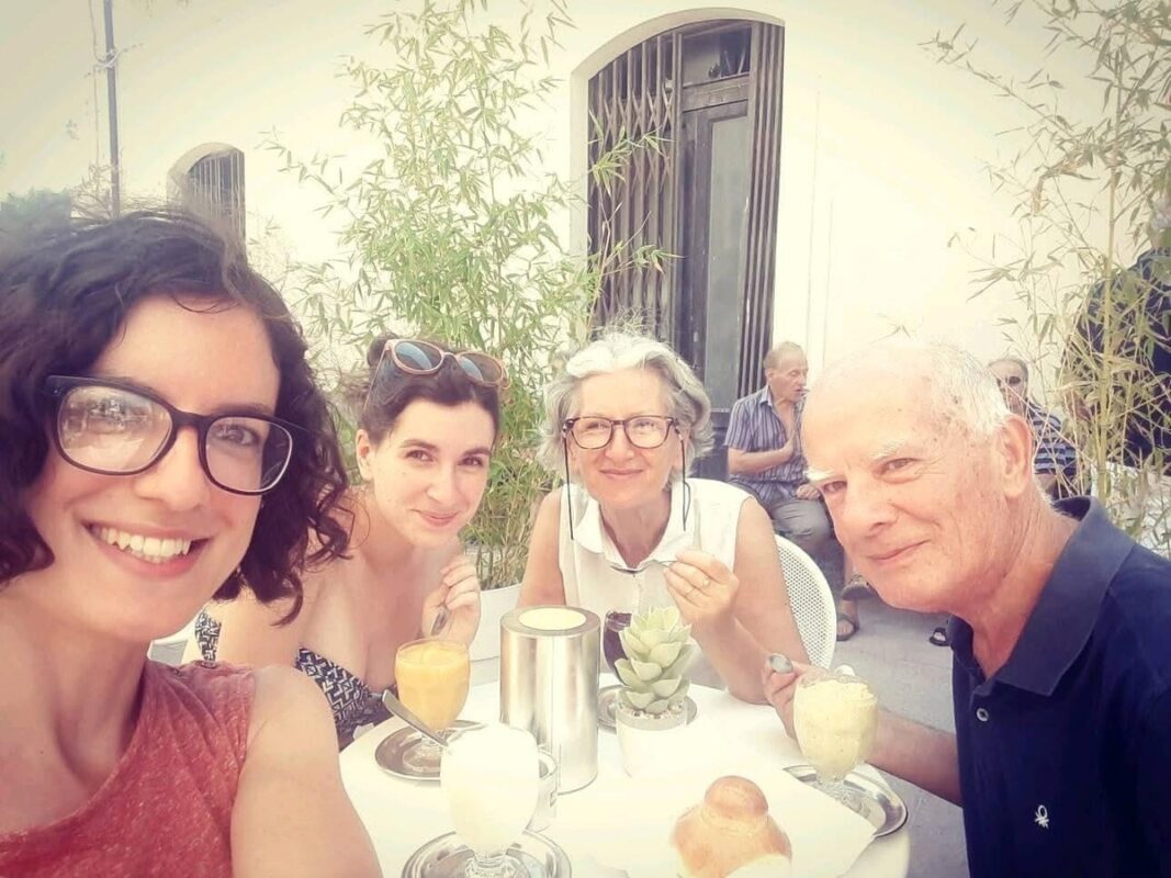 Sandro Antoniazzi con la famiglia.