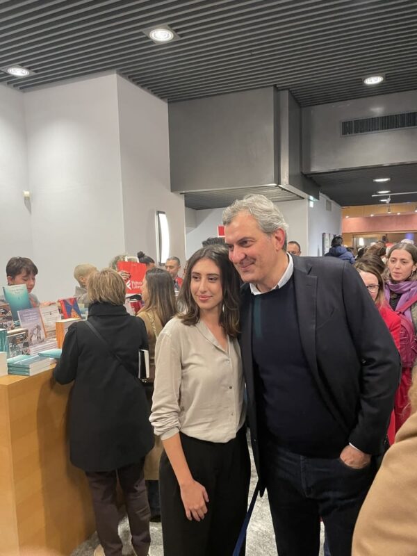 I giornalisti Cecilia Sala e Mario Calabresi.